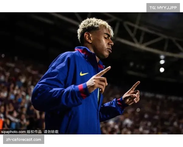 德容否认亚马尔批评皇马言论 建议卡瓦哈尔以私下沟通化解误会